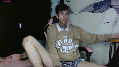 Snapshot of saint_boyy chatting on September 2025 12:32:02 AM saint boy online show from September 2025 12:32:02 AM