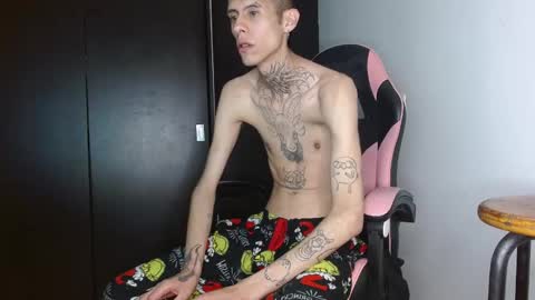 Snapshot of saint_boyy chatting on October 2025 10:46:02 AM saint boy online show from October 2025 10:46:02 AM