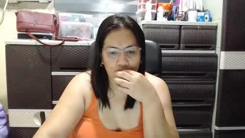 Snapshot of saint_flowerxxx chatting on May 2026 03:51:02 PM saint_flowerxxx online show from May 2026 03:51:02 PM