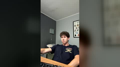 saint_nott online show from February 2026 10:05:02 PM