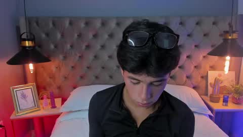 Snapshot of saintdangelo chatting on May 2026 01:08:01 PM Santi online show from May 2026 01:08:01 PM