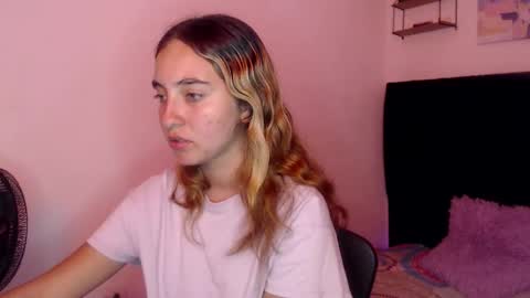 Sakura online show from November 2025 05:29:02 AM