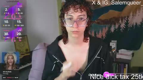 Snapshot of salemqueer_ chatting on September 2025 08:52:02 PM Sam online show from September 2025 08:52:02 PM