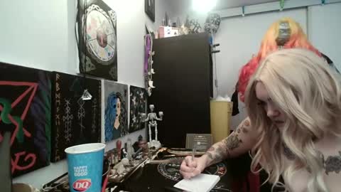 salemsslut online show from January 2025 02:55:02 PM