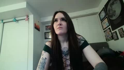 salemsslut online show from February 2025 03:05:01 PM