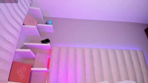  Sally White  online show from November 2025 03:27:01 AM