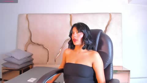 Snapshot of salmaportman_ chatting on June 2026 05:28:02 AM salmaportman_ online show from June 2026 05:28:02 AM