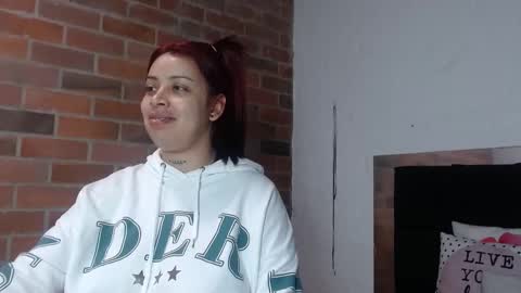 Snapshot of salome__hills chatting on March 2025 08:55:01 PM online show from March 2025 08:55:01 PM