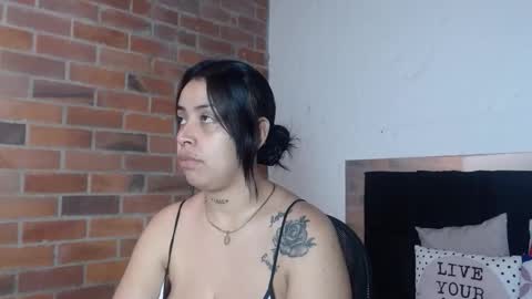 Snapshot of salome__hills chatting on November 2025 01:01:01 PM online show from November 2025 01:01:01 PM