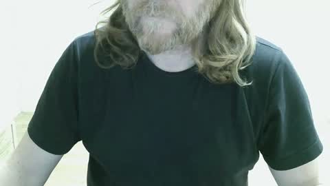 Snapshot of saltimbanquier chatting on April 2026 07:33:01 PM Saltimbanquier Salt ou Banquier online show from April 2026 07:33:01 PM