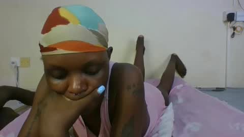 Snapshot of saltysugar20 chatting on June 2026 05:19:01 PM Sugarbabe online show from June 2026 05:19:01 PM