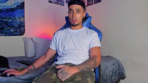 Snapshot of salvatore_dereck chatting on March 2026 01:20:02 AM online show from March 2026 01:20:02 AM