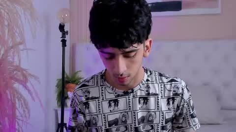 salvatore  online show from October 2025 09:01:01 PM