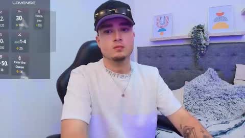 Salvatore  online show from September 2025 10:10:01 PM