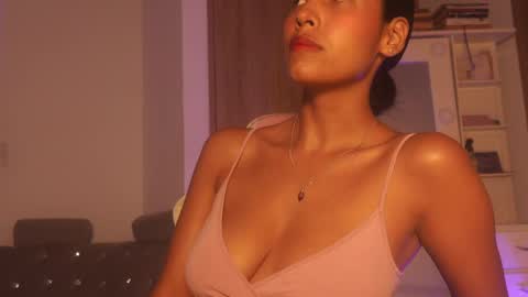 Snapshot of sam_robert17 chatting on September 2025 01:48:02 PM Samantha Roberts online show from September 2025 01:48:02 PM