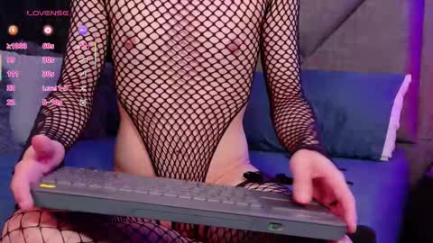 Sam online show from September 2025 07:44:02 AM