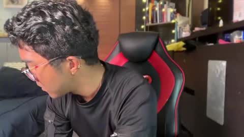 SAMUEL THOMPSON online show from March 2025 09:11:02 PM