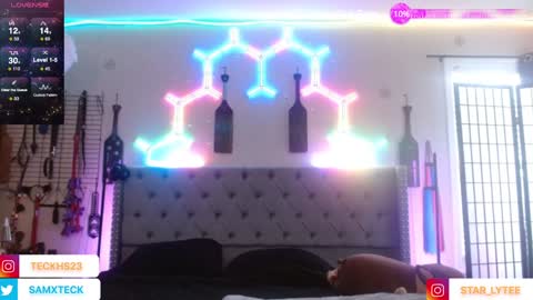 Snapshot of samandbrat chatting on January 2025 08:00:01 PM Join us - and online show from January 2025 08:00:01 PM