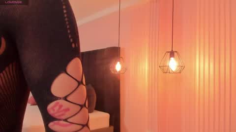 Snapshot of samanta_quinn chatting on June 2026 05:32:02 AM samantha online show from June 2026 05:32:02 AM