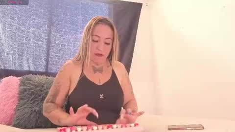 Snapshot of samantamaturehot chatting on July 2026 07:49:02 PM Samanta... online show from July 2026 07:49:02 PM