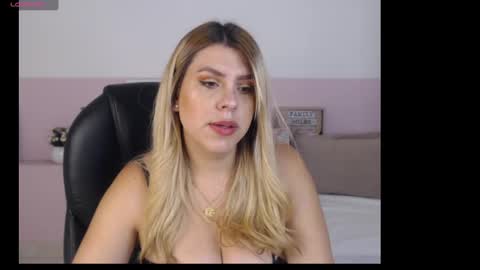 Samanta Wells online show from October 2025 07:12:02 PM