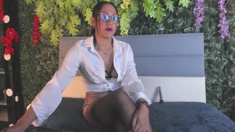 Snapshot of samantha__cooper__ chatting on January 2025 11:32:01 AM Samantha  online show from January 2025 11:32:01 AM