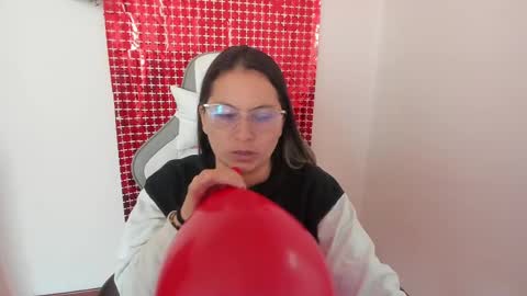 Samantha  online show from February 2025 01:18:02 PM