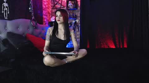 Samantha and Victor online show from January 2025 09:05:01 PM