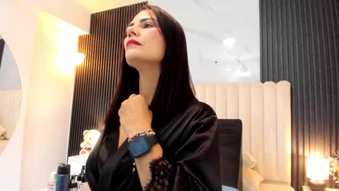 Samantha online show from November 2025 04:12:01 AM