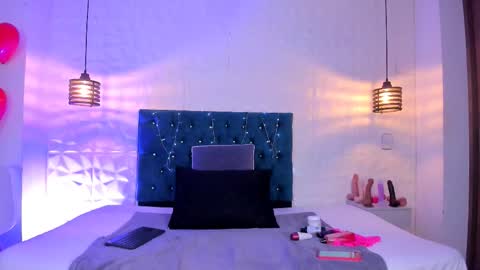 samantha_foxyy online show from February 2026 11:43:02 AM