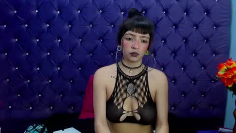 Samantha Smitth online show from January 2025 09:56:01 AM