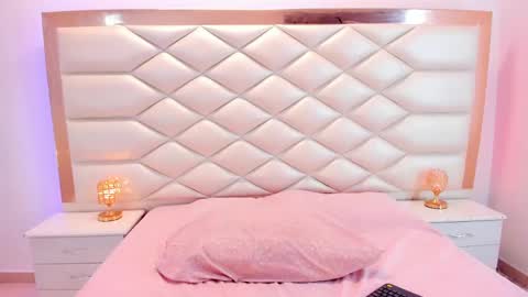 Sweet Samantha   online show from February 2025 11:00:02 PM