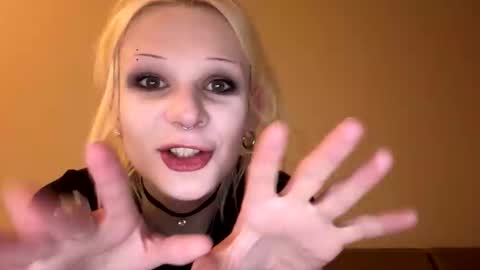 Samantha online show from April 2026 04:23:01 PM