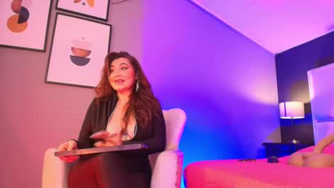 Samanta online show from September 2025 08:01:02 PM