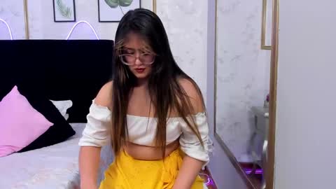 Alejandra  online show from March 2025 05:57:02 PM