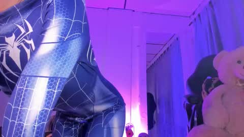 Sam online show from October 2025 11:48:02 PM