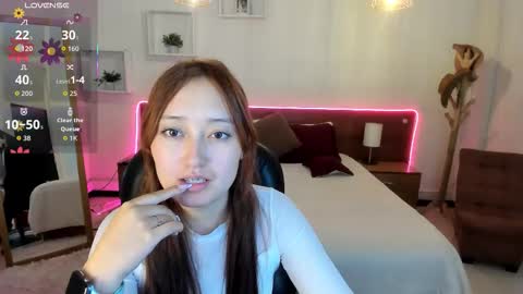 samara_hilton_2 online show from September 2025 07:06:02 PM