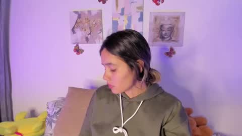 Samara is my name a pleasure delighted that you are here leave your thumb up it is important to me online show from January 2025 04:13:01 AM