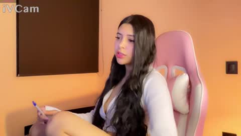 Snapshot of samara_lam chatting on January 2025 03:54:02 AM Sammy  online show from January 2025 03:54:02 AM