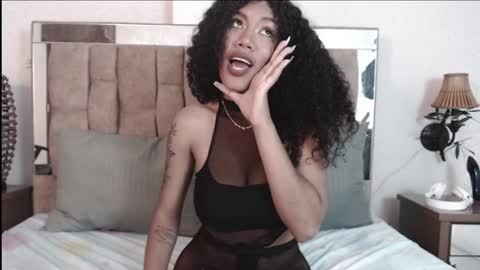 samaragrey18 online show from January 2025 03:33:01 AM