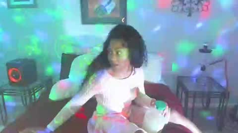 Yaya online show from January 2025 04:01:02 AM