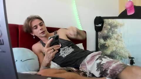 Fansly -       Top4fans   online show from September 2025 05:18:01 AM