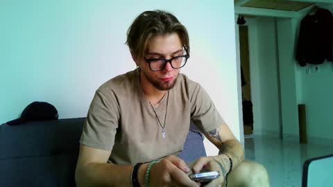 Fansly -       Top4fans   online show from April 2026 07:00:02 AM