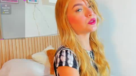 Samanta online show from April 2026 11:42:01 PM