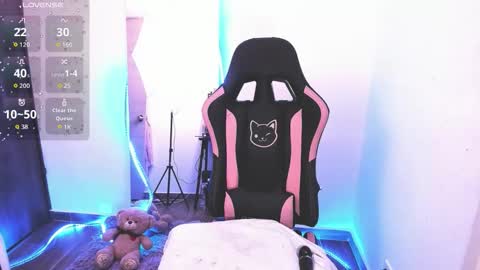 samiacooper25 online show from November 2025 09:42:02 AM