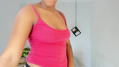 Samie Mury  online show from October 2025 03:40:02 AM