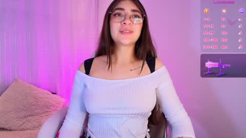 Snapshot of samii_evans chatting on December 2024 08:05:01 AM samii evans online show from December 2024 08:05:01 AM
