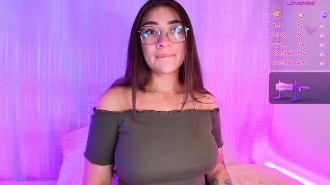 Snapshot of samii_evans chatting on January 2025 09:01:02 PM samii evans online show from January 2025 09:01:02 PM