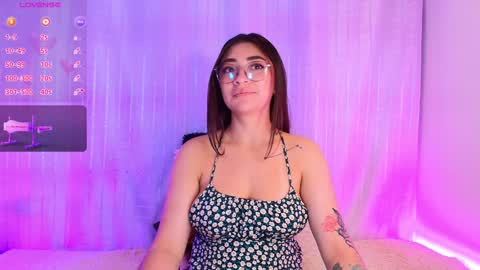 Snapshot of samii_evans chatting on January 2025 09:45:01 AM samii evans online show from January 2025 09:45:01 AM