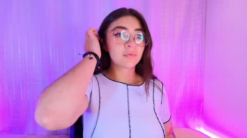 Snapshot of samii_evans chatting on February 2025 04:27:01 AM samii evans online show from February 2025 04:27:01 AM